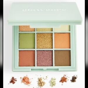 New Glowcore Mystic Earth Eyeshadow Palette